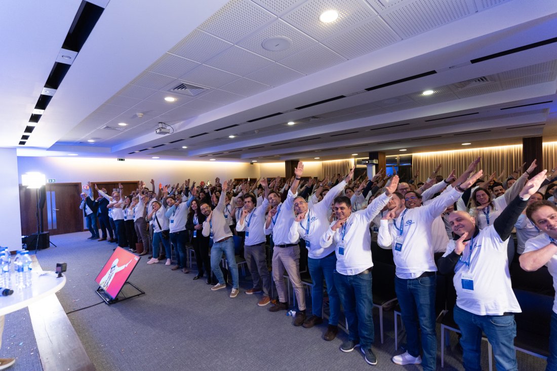 Alves Bandeira reúne mais de 200 colaboradores em novo AB Meeting